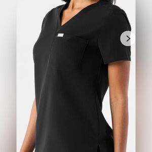 Figs Catarina scrub top in black extra small